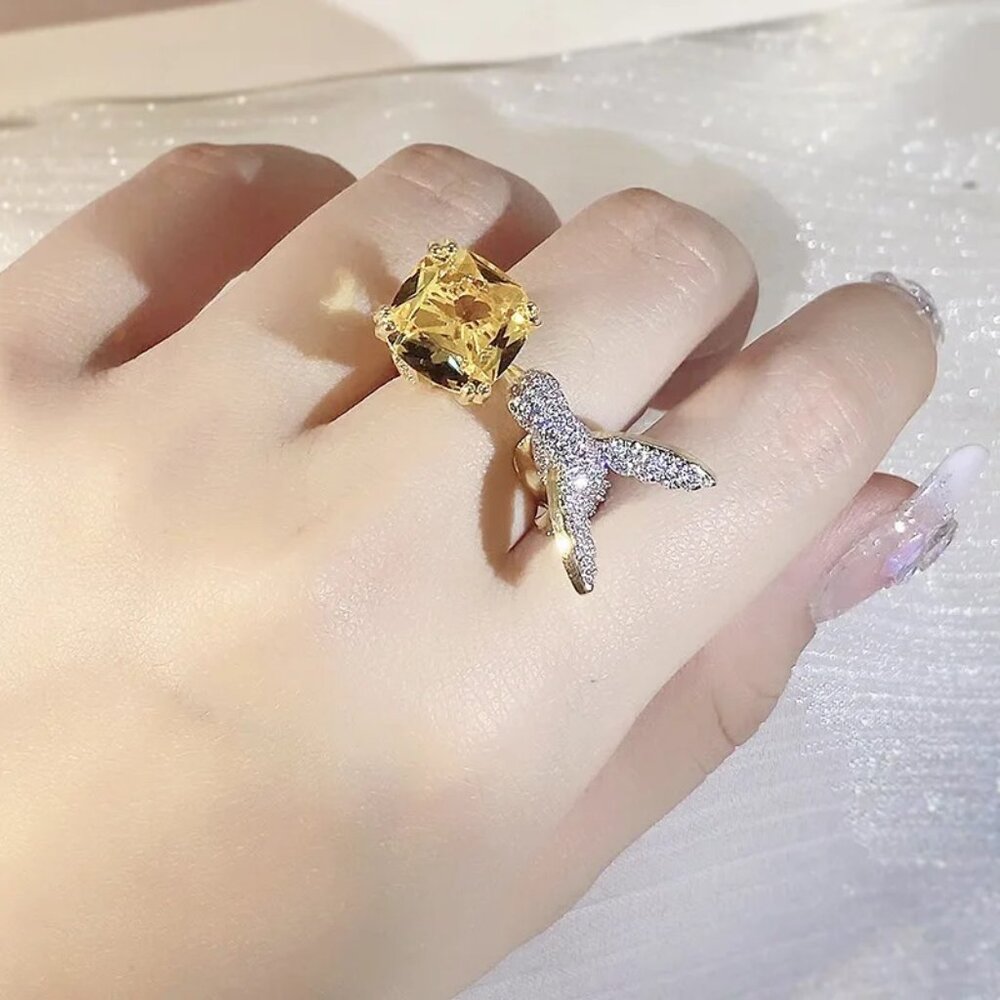 Women's Rhinestone Yellow Hummingbird Ring - Adjustable - Picture 2 of 3